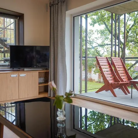 Vila Vekose - Apartman S Terasou A Zahradou Hradec Kralove Exterior photo