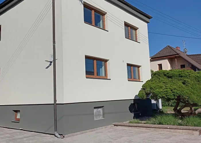 Vila Vekose - Apartman S Terasou A Zahradou